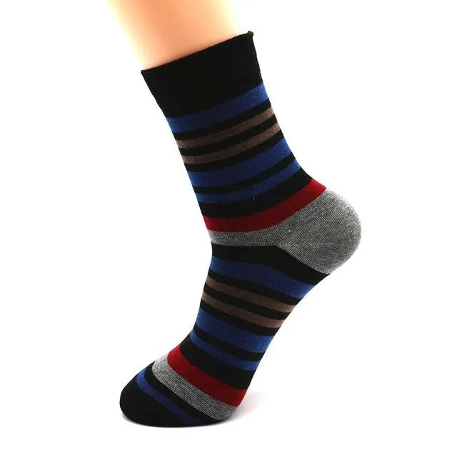 5 Pairs Popular Men's Latest Fashion Color Stripes Designed Socks